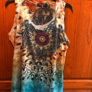 B.L.E.U. Brand Indian inspired graphic sleeveless womans shirt. Size PL